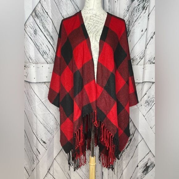 Treasure & Bond Buffalo Check Poncho Red Black OS - Picture 1 of 5
